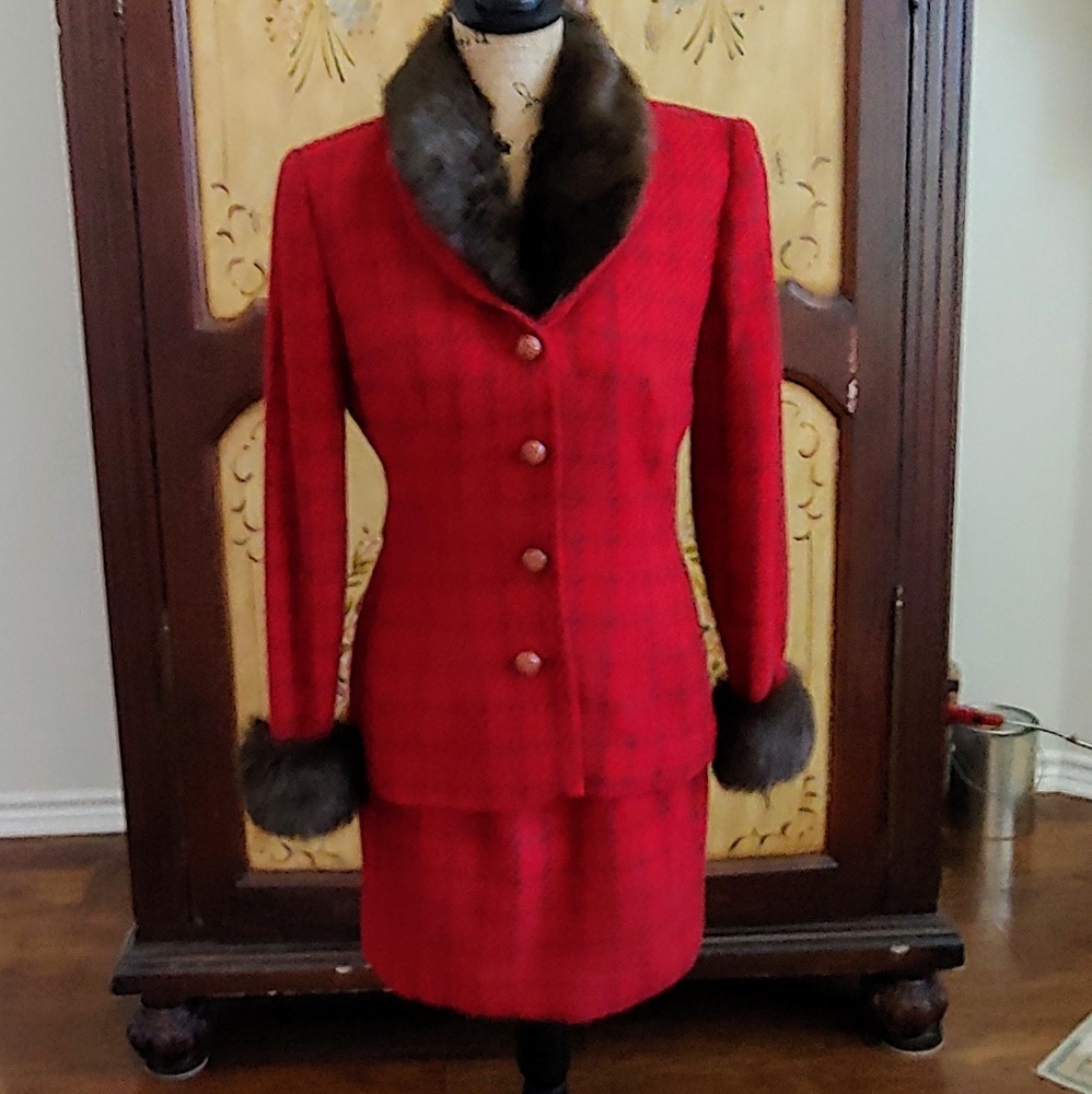 Donna Morgan Vintage 2-piece Suit, Stunning!